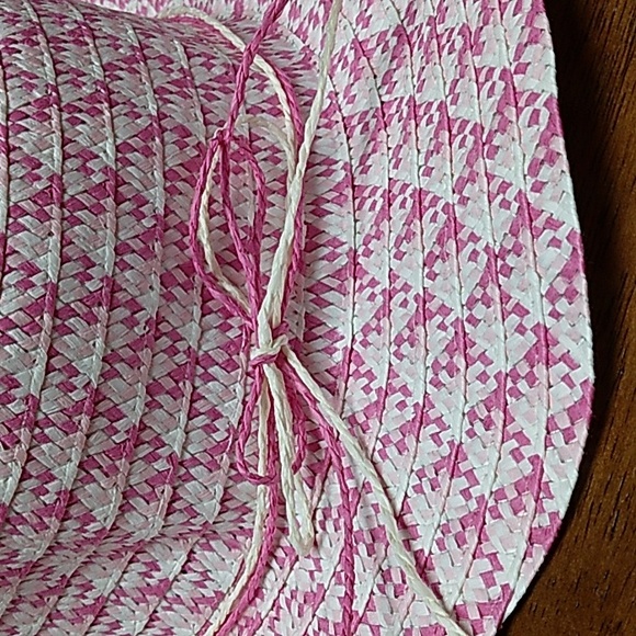 Chapeau pink and white weave design hat - Picture 3 of 8